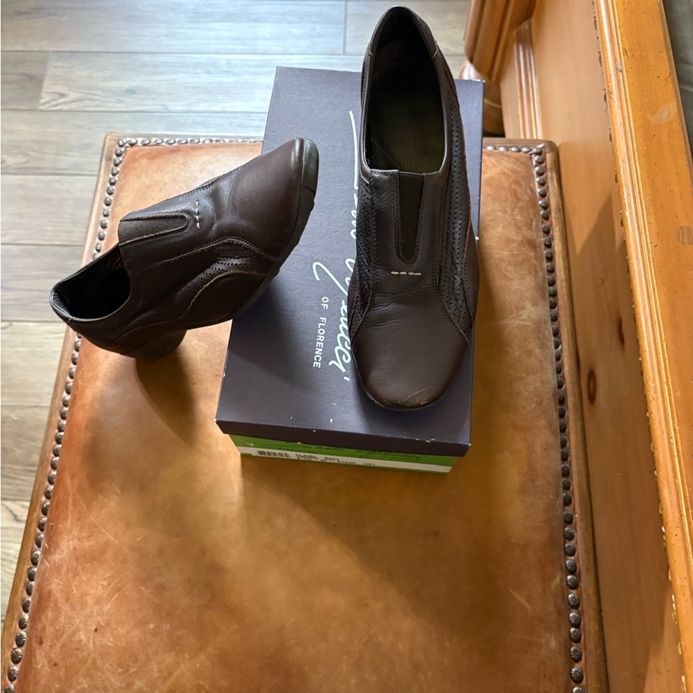 Sesto Meucci Brown loafers Elegant Design